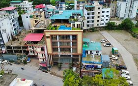 Hotel Divine Lakshmi Ganga